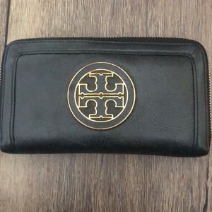 Tory Burch wallet